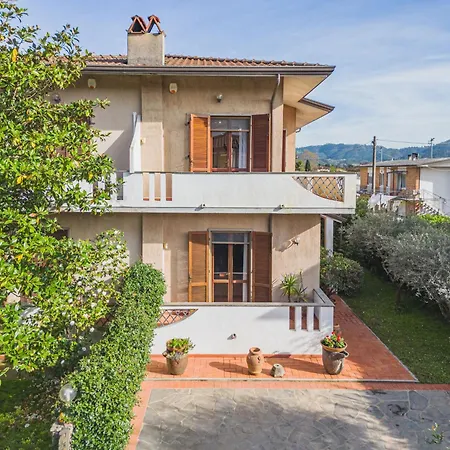 Orchidea By Interhome Camaiore